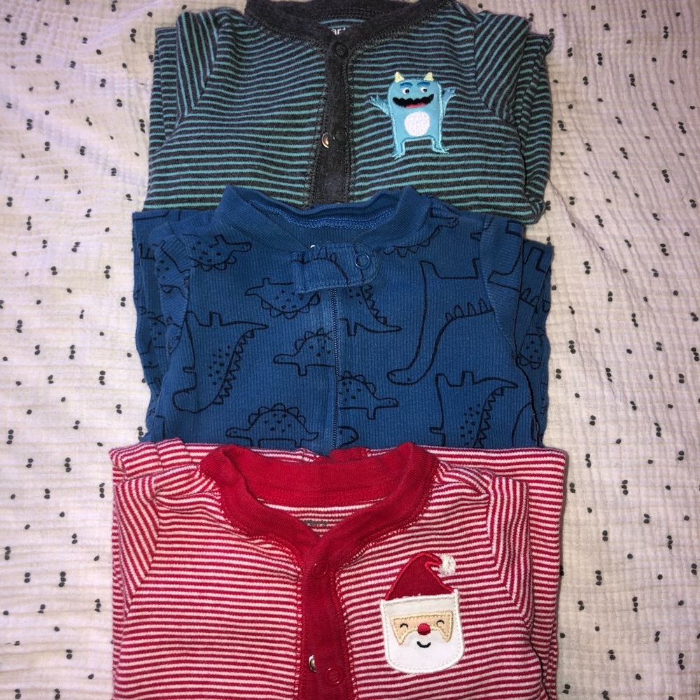 Carters 3M sleep and play (2 snap close, 1 zippered)